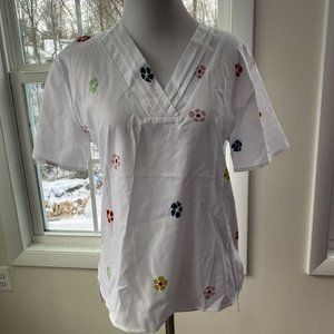 lightweight sz Small Short Sleeve blouse white flowers